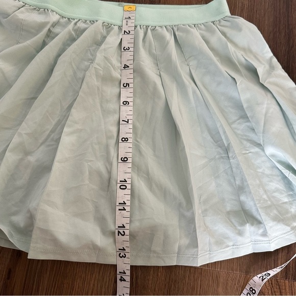 Sacre’ Serena Women’s Lifestyle Skirt Size Medium Sage Green Skort Workout - Picture 6 of 7
